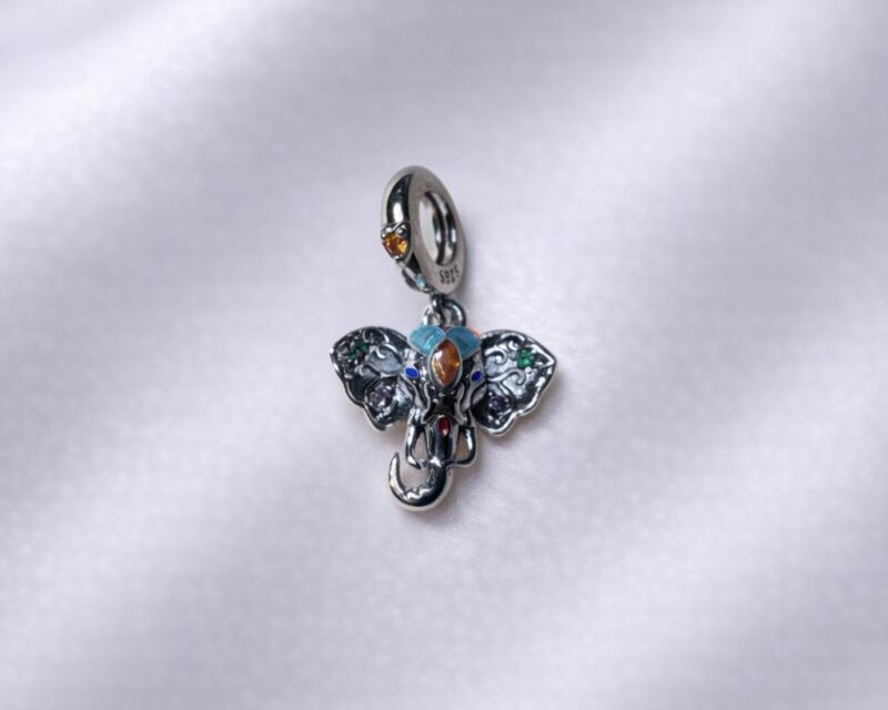 Tête d'éléphant bleue